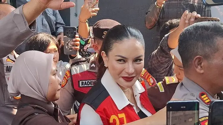 medium_nikita_mirzani_sidang_4e57e0b556