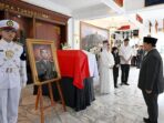 presiden-prabowo-subianto-lepas-kepergian-jenderal-purn-ryamizard-ryacudu-dengan-penghormatan-militer-6a1d0d6e98d07